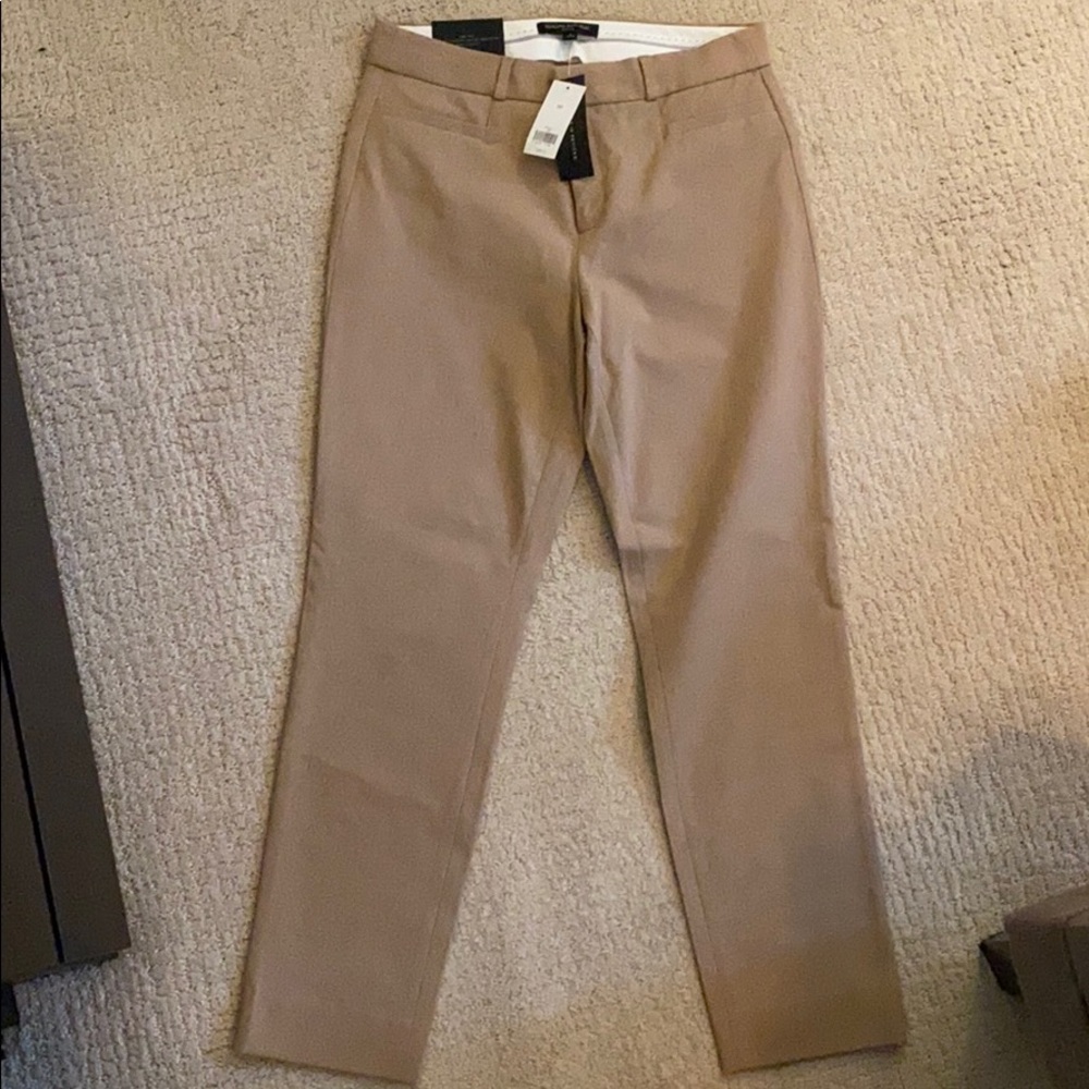 Banana Republic NWT Camel Sloan Pant size 6